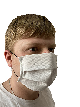 Маска защитная одноразовая 3-х слойная из спанбонда на резинках /100/